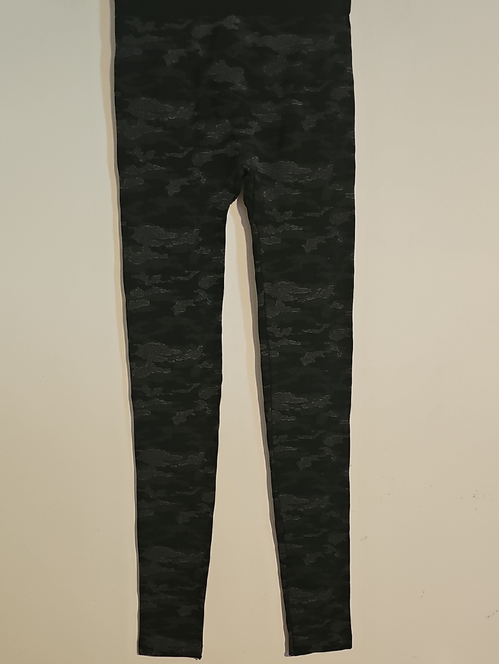 Time and Tru Kids' Camo Leggings - Black and Gray
